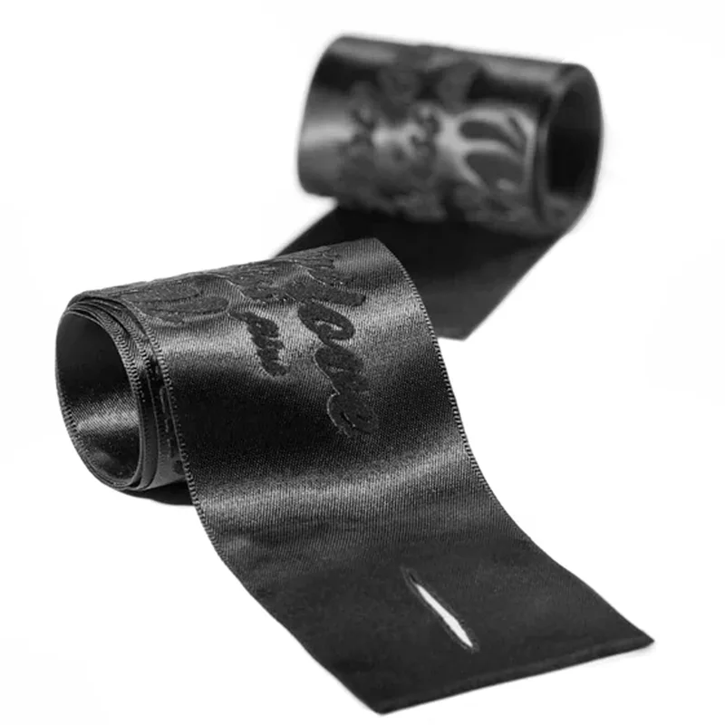 Lelo Sensua Suede Whip + Ora Blindfold Sæt — produkt